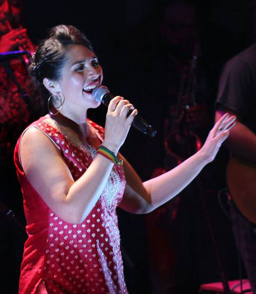 Talulah Neira live 2